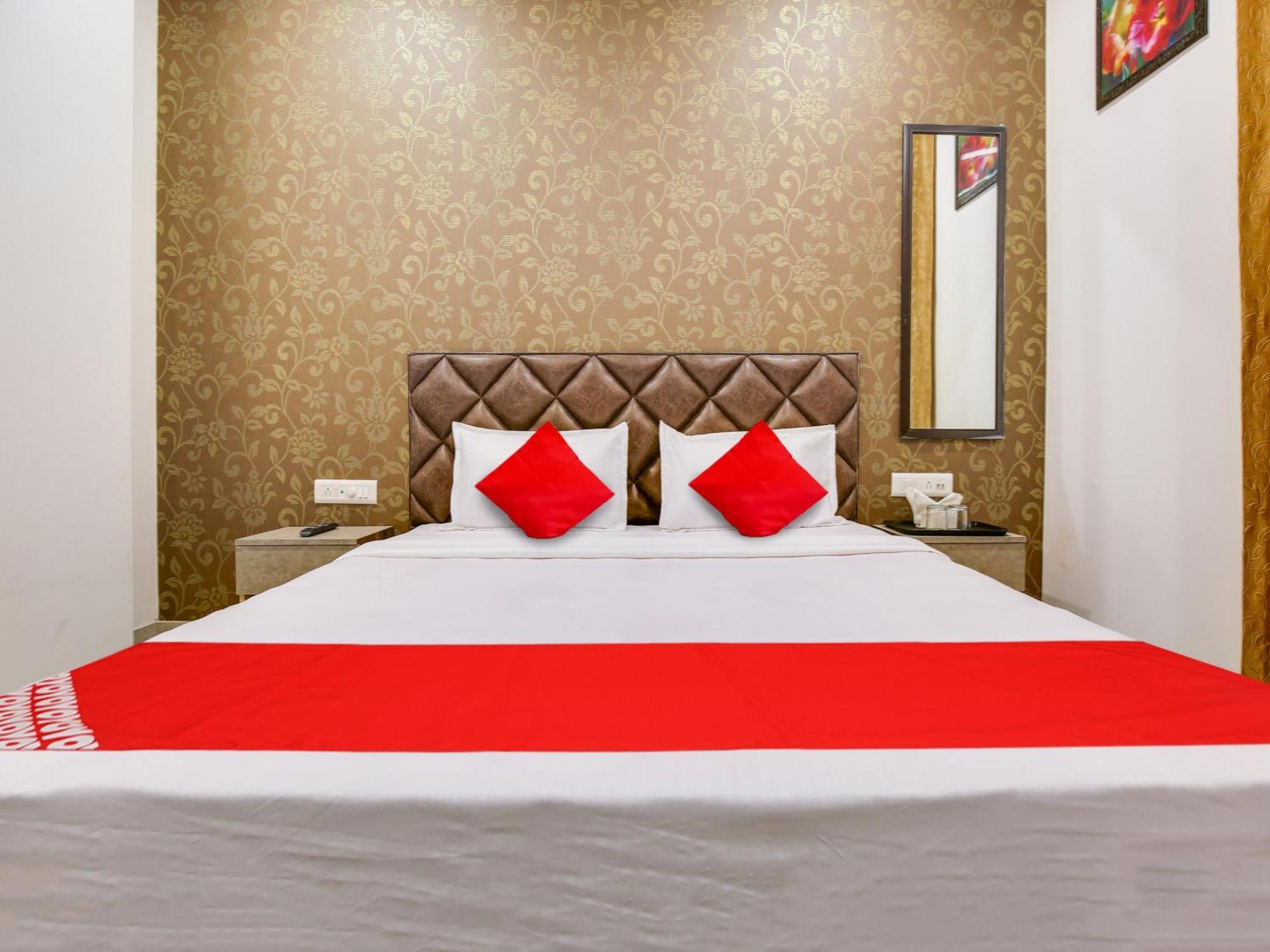 Hotel O Baran Classic Ludhiana Exterior foto